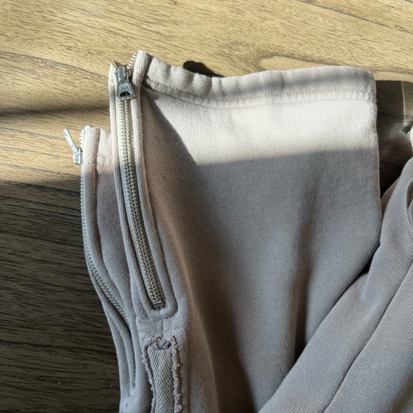 John Elliot Frame Sweat Pants & Hoodie - Picture 10 of 17